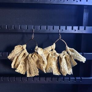 RUSTIC LACE EARRINGS
